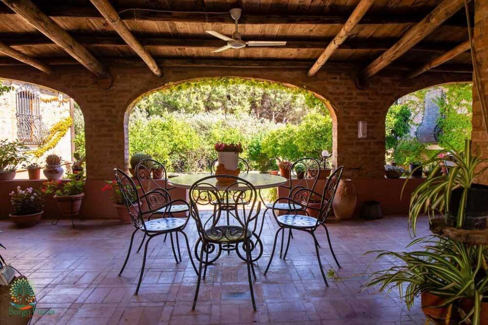 مبيت وإفطار كاتانزارو Borgo Piazza المظهر الخارجي الصورة